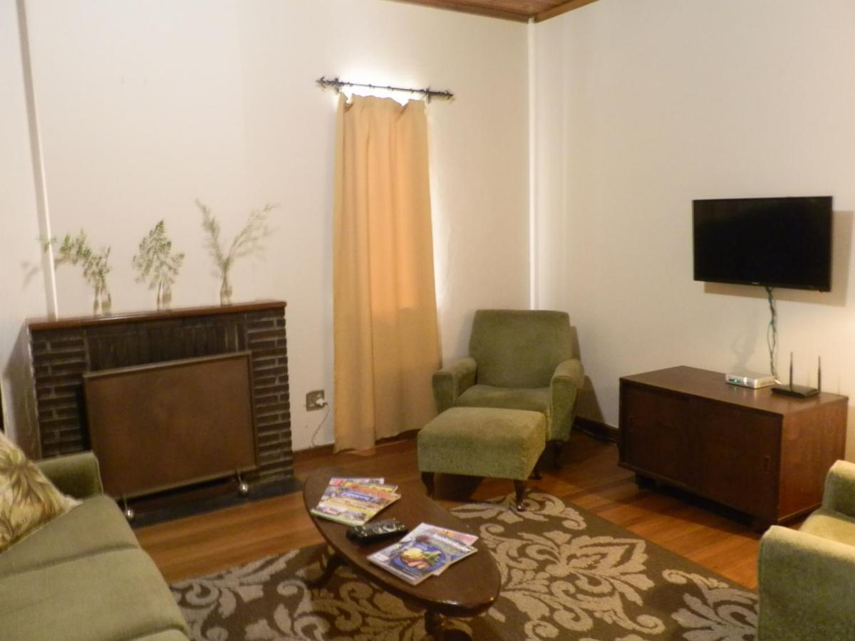 10 On Fairview B&B パール エクステリア 写真